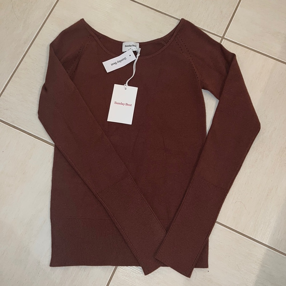Aritizia Sunday Best collegiate sweater BNWT